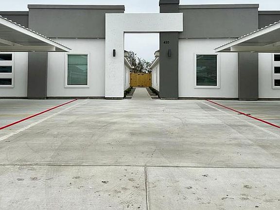 2nd image of 420 E Acacia Ave #3