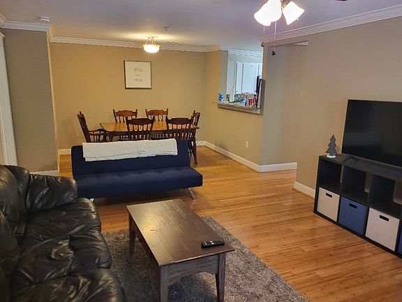 3rd image of 833 Old Greenville Hwy APT 925