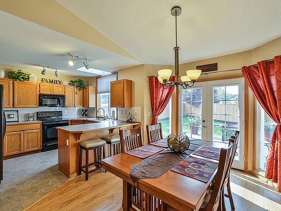 4th image of 7403 N Deschutes Dr