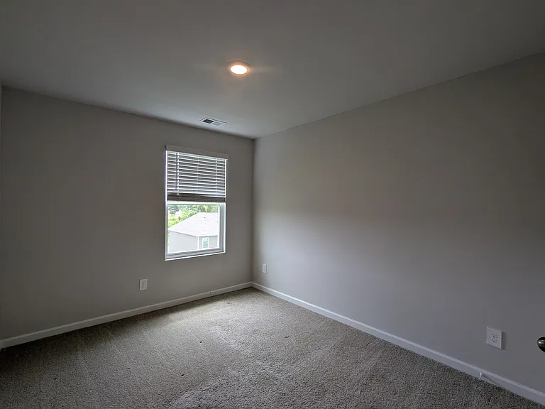 645 Longtail Ln — Photo 7