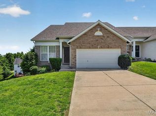 160 Hunters Run Ct, Eureka, MO 63025
