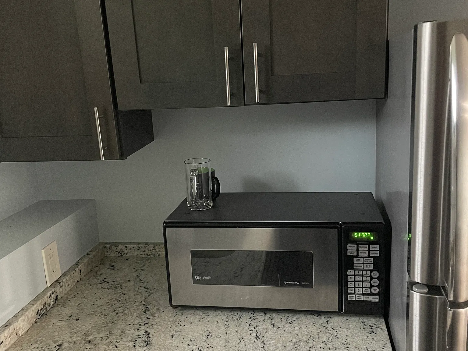 1 bed, 800 sqft, $1,800 — Photo 1