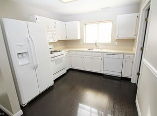 2203 Hemingway Ln, Mahwah, NJ 07430