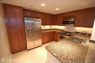 5th image of 5 Park Pl APT 229