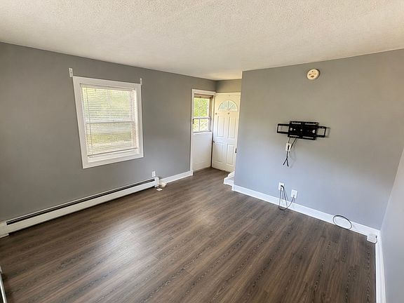 5th image of 1037 Glenn Dr #B
