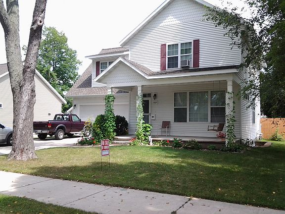 2nd image of 1027 S 5th Ave