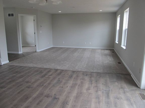2nd image of 11318 Sand Hill Dr