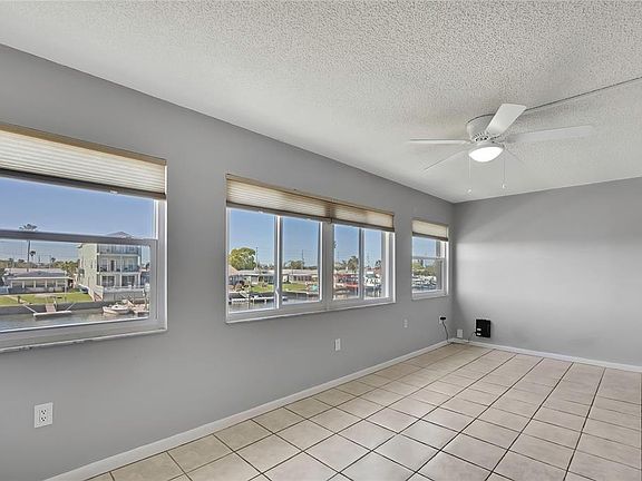 3rd image of 4452 Garnet Dr Unit 203