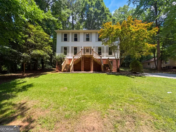 330 Benjamin Cir, Fayetteville, GA 30214