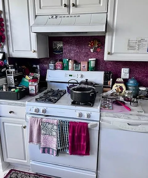 Kitchen-Stove