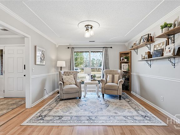 3rd image of 103 Kensington Circle