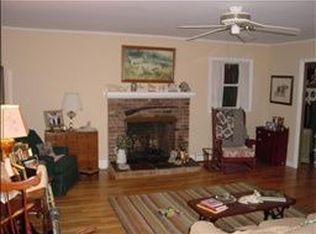 36 Forest Brook Dr, North Plainfield, NJ 07060