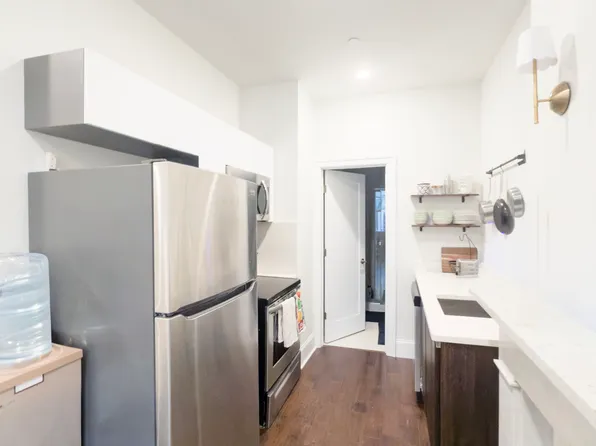 2216 Walnut St, Philadelphia, PA