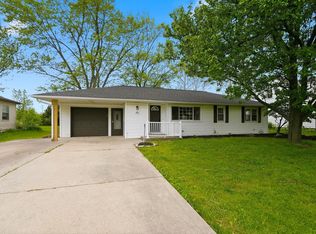 2132 Medford Dr, Fort Wayne, IN 46803