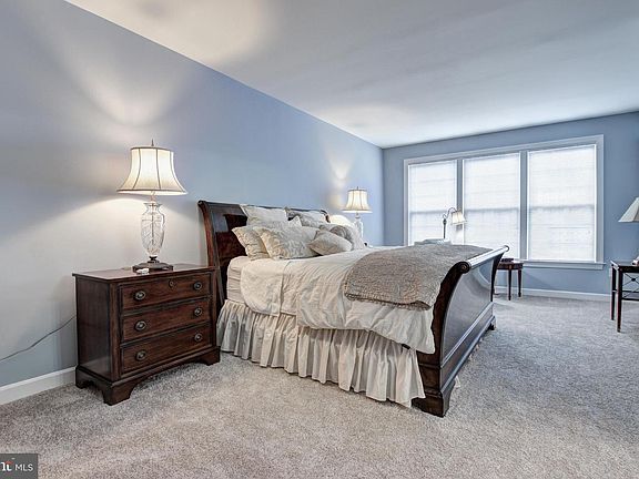 4th image of 4216 Kerrigan Ln