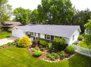 335 S Salem Dr, Schaumburg, IL