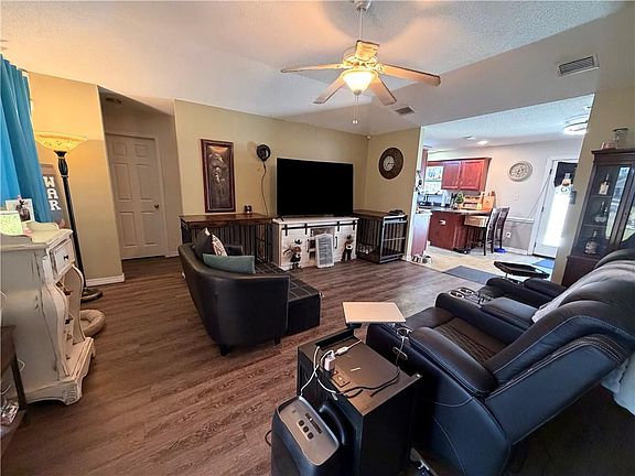 5th image of 7670 Mailon Ct