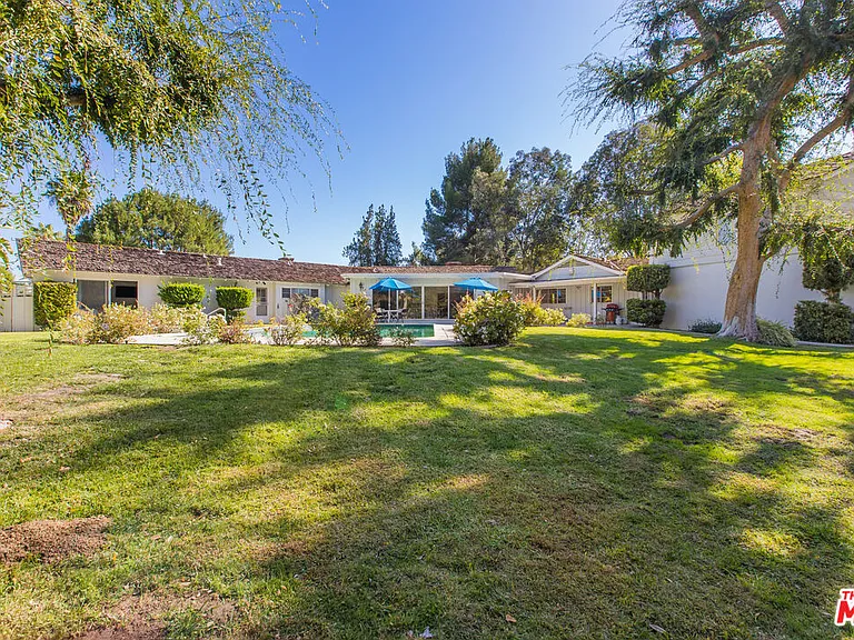 19471 Rosita St — Photo 31