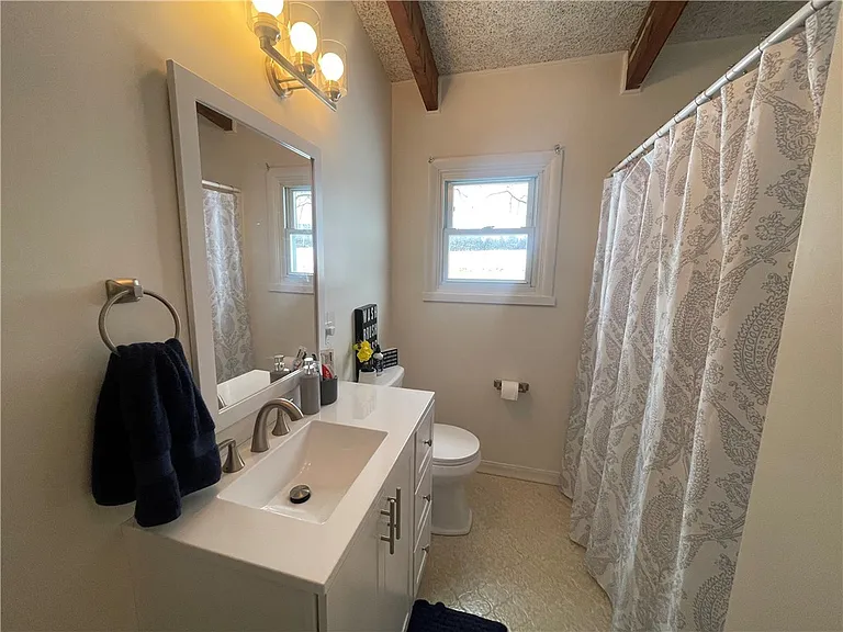 4292 Clover St — Photo 9