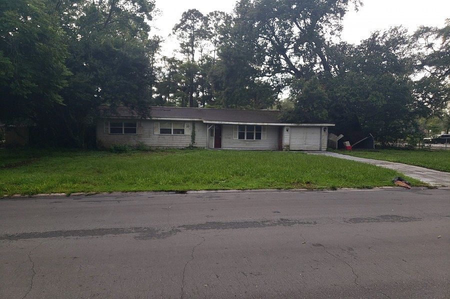 1st image of 1505 NE 19th Ln