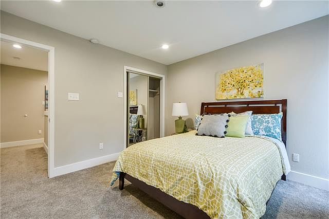 1st image of 935 La Posada Dr Unit 125