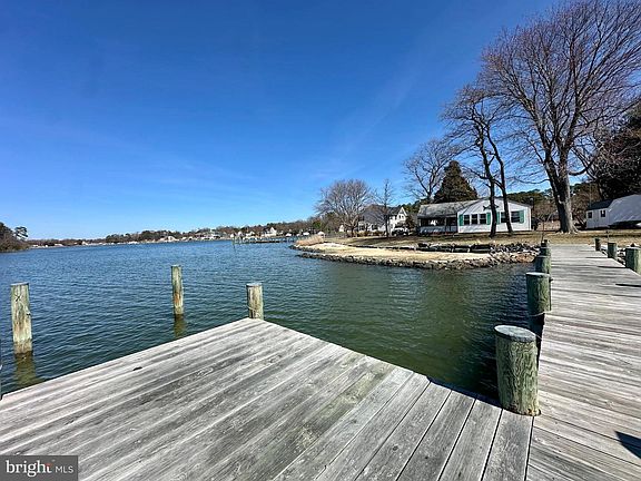 2nd image of 215 Parks Rd