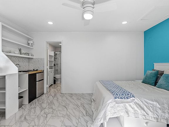 2nd image of 82-5909 Coffee Royal Pl #C