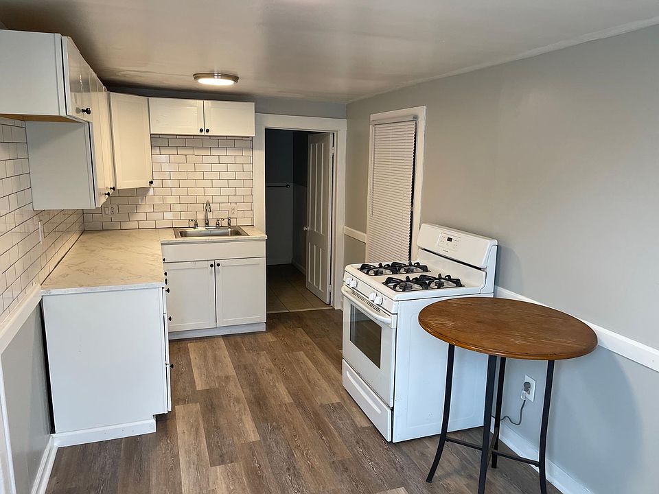1st image of 29 120th St #29