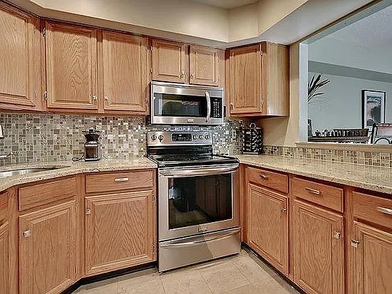 15 Jennifer Ct — Photo 3
