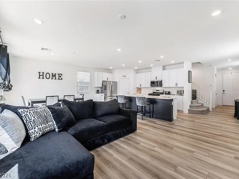 670 Tranquil Bay Ct — Photo 4