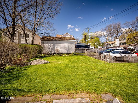 5th image of 72 Alvord Ln