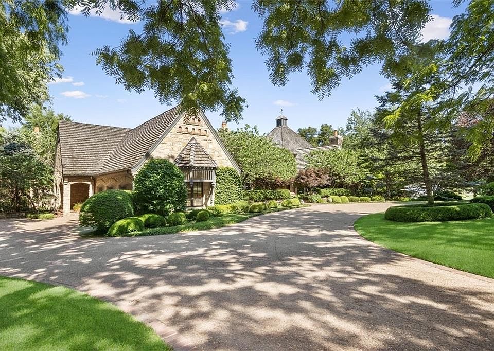 1st image of 6430 Wenonga Ter