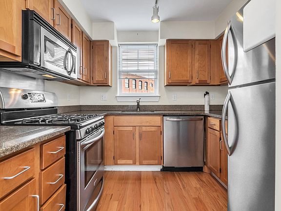 5th image of 120 Library St #120