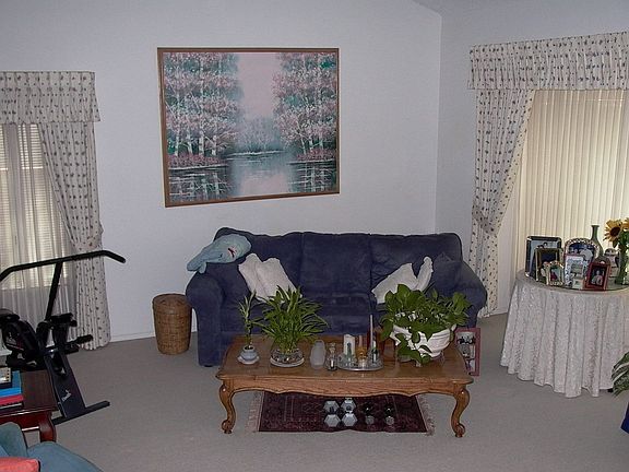 3rd image of 1068 Longview Dr