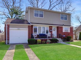 168 Tyrconnell Ave, Massapequa Park, NY 11762