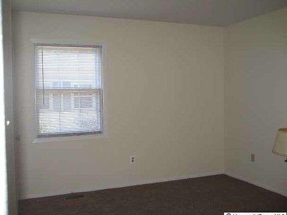 4th image of 9 Scott Ln