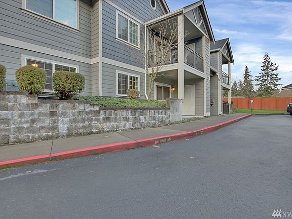 3rd image of 1413 Evergreen Park Dr SW Unit 103