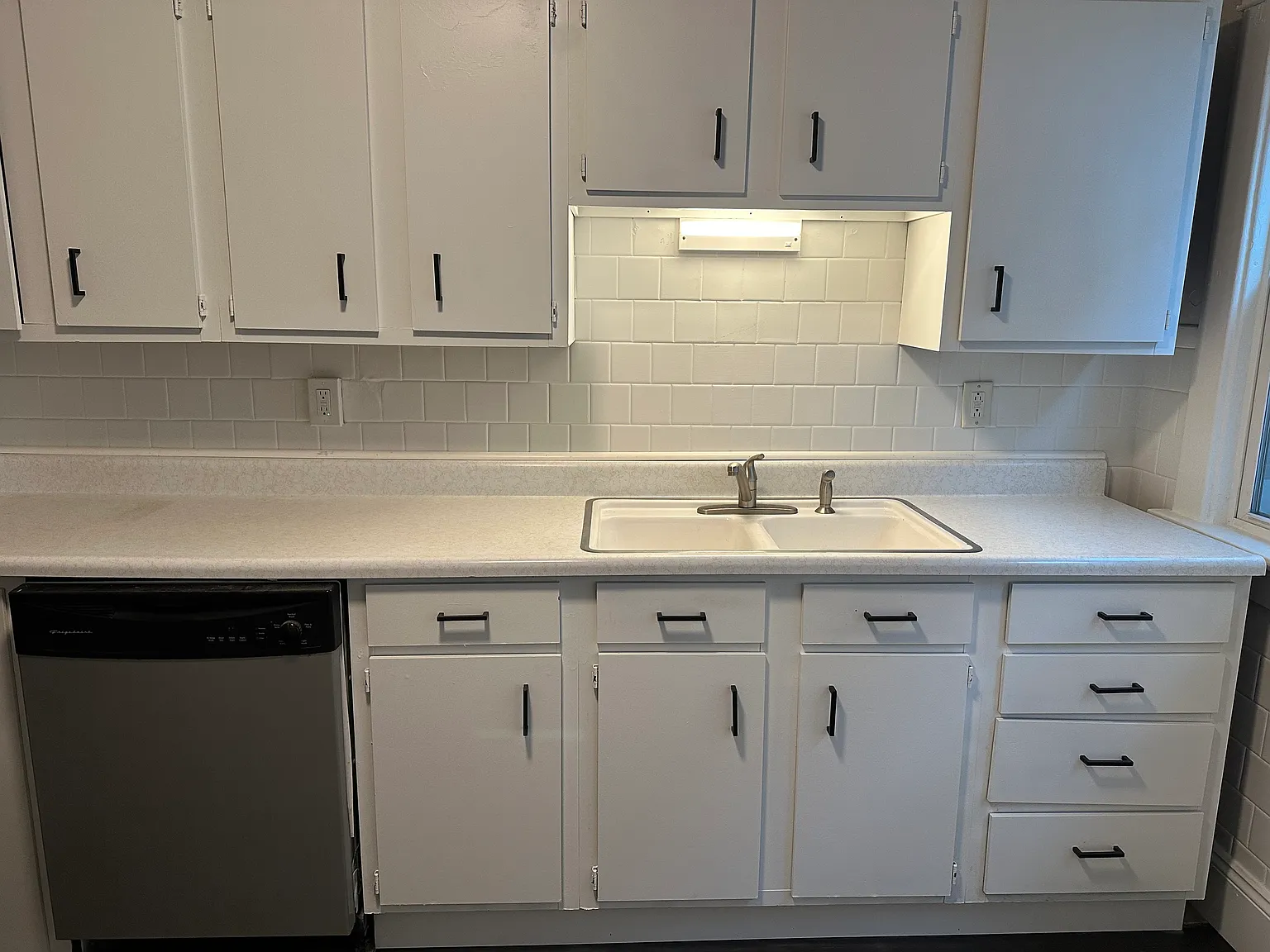 214 Colvin Ave — Photo 4