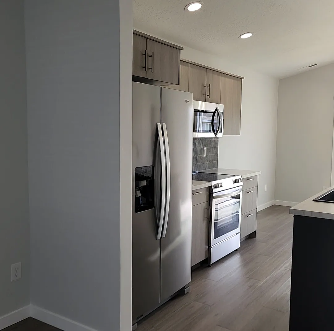 1261 W Bass River Dr — Photo 3