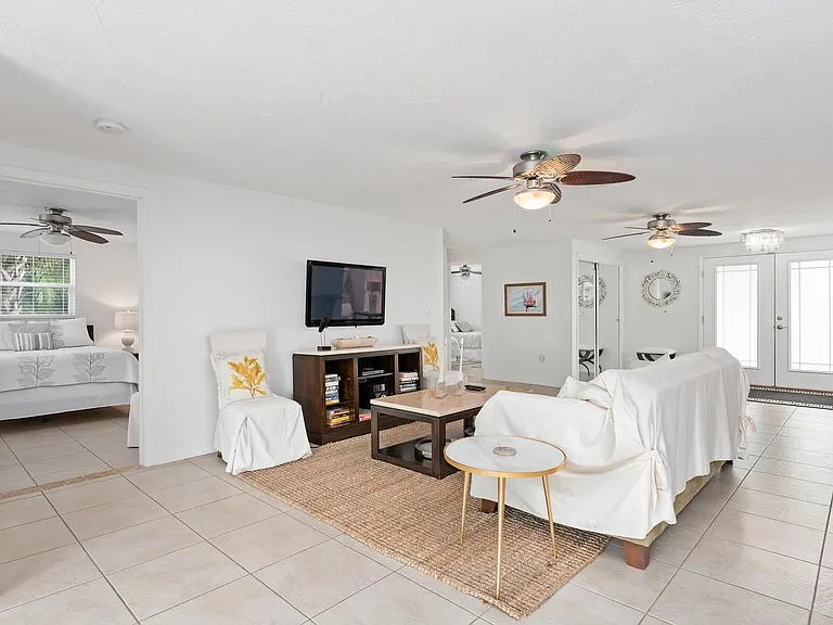 606 Key Royale Dr — Photo 14