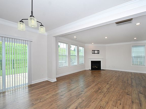 5th image of 6153 Sylvan Dr