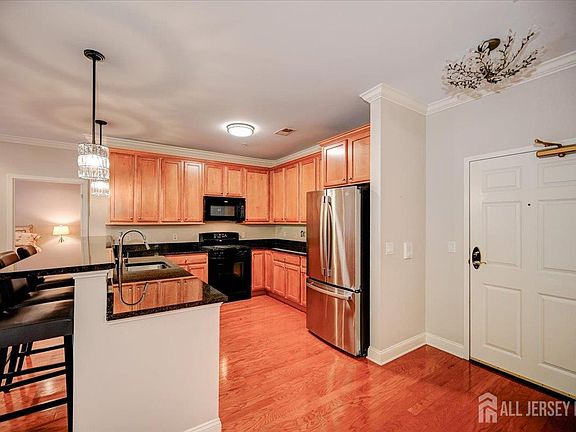 3rd image of 8211 Falston Cir #211