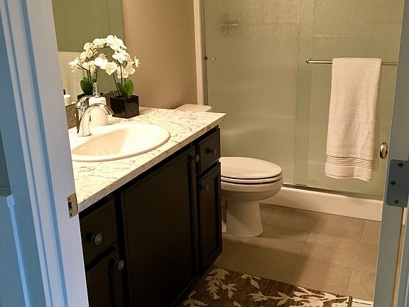 3rd image of 10805 NE 108th Pl