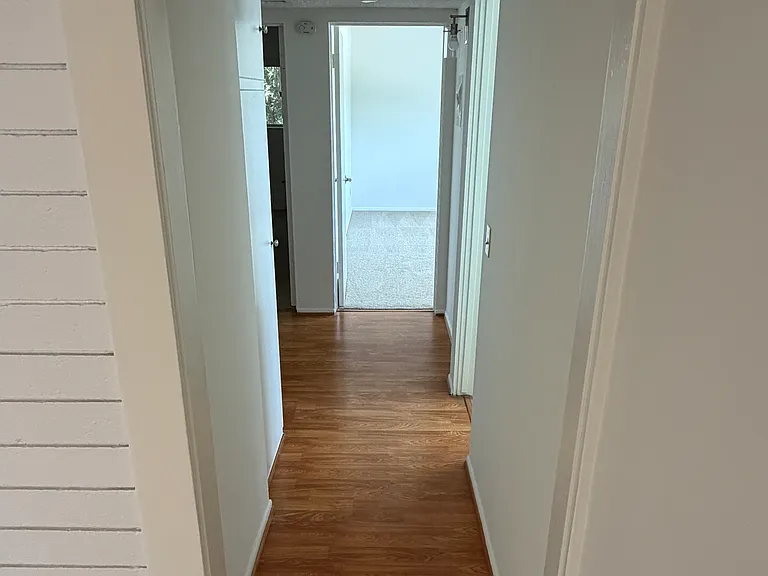 4444 Whitsett — Photo 10