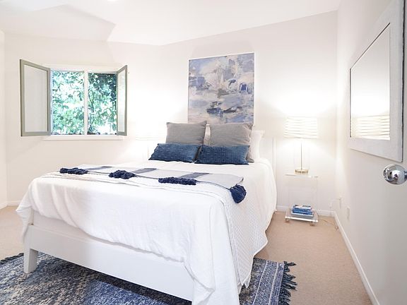 Tranquil bedroom
