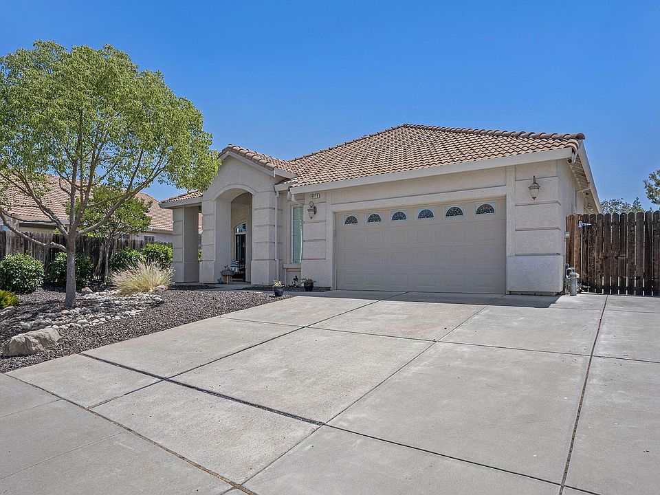 1st image of 4015 Moraine Way