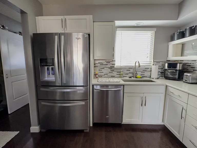 6104 Red Oak Dr #3 — Photo 7