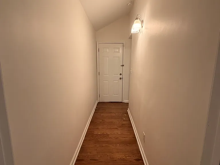 911 Smith St SW — Photo 10