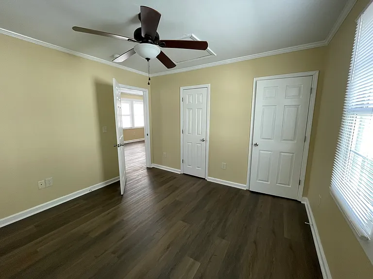 1204 Dock St — Photo 5