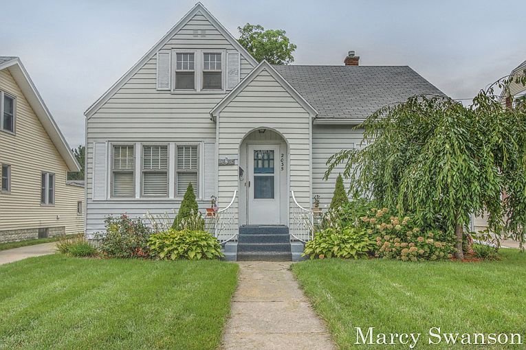 1st image of 2035 Duiker Ave NE